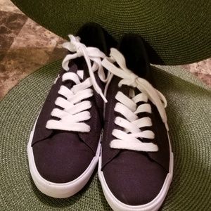 Navy blue and white boys polo tennis shoes